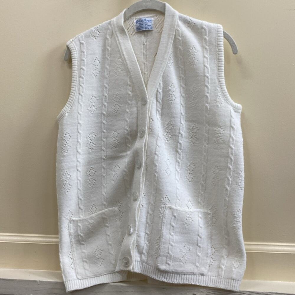 British Vogue vintage women’s M white button down sweater vest pockets